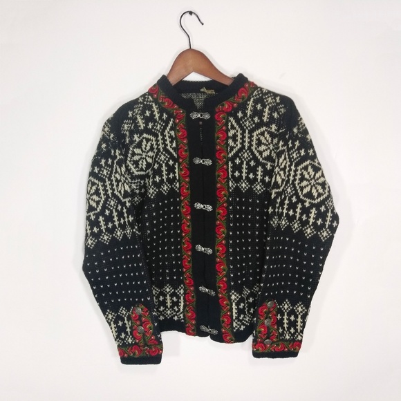 scandinavian cardigan